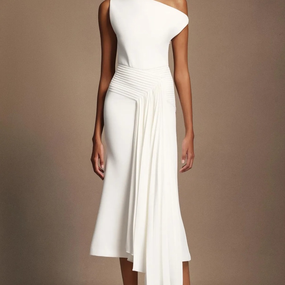 Elegant White One-Shoulder Dress